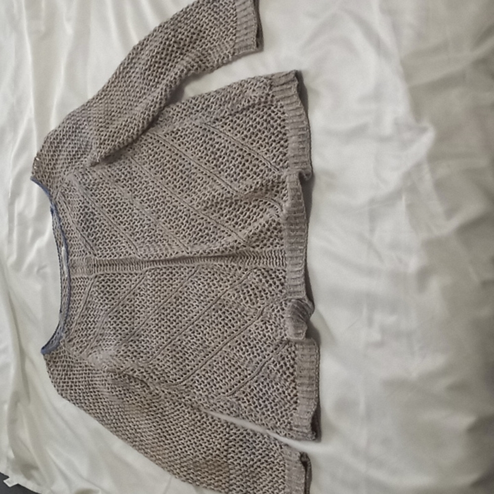 women's sweater size M